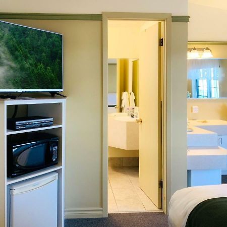 Motel La Cheminee Сен-Жером Экстерьер фото