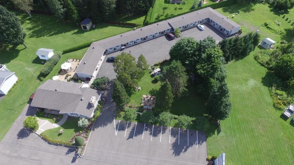 Motel La Cheminee Сен-Жером Экстерьер фото
